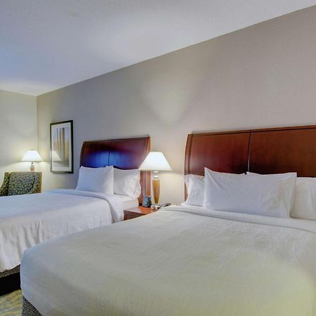 Hilton Garden Inn Norwalk Eksteriør billede