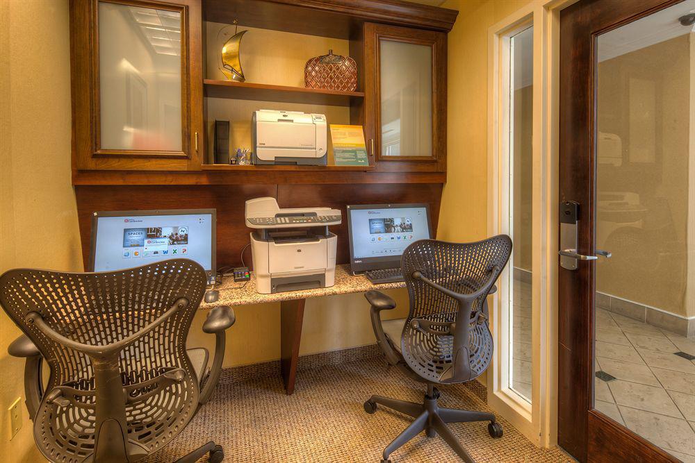 Hilton Garden Inn Norwalk Eksteriør billede