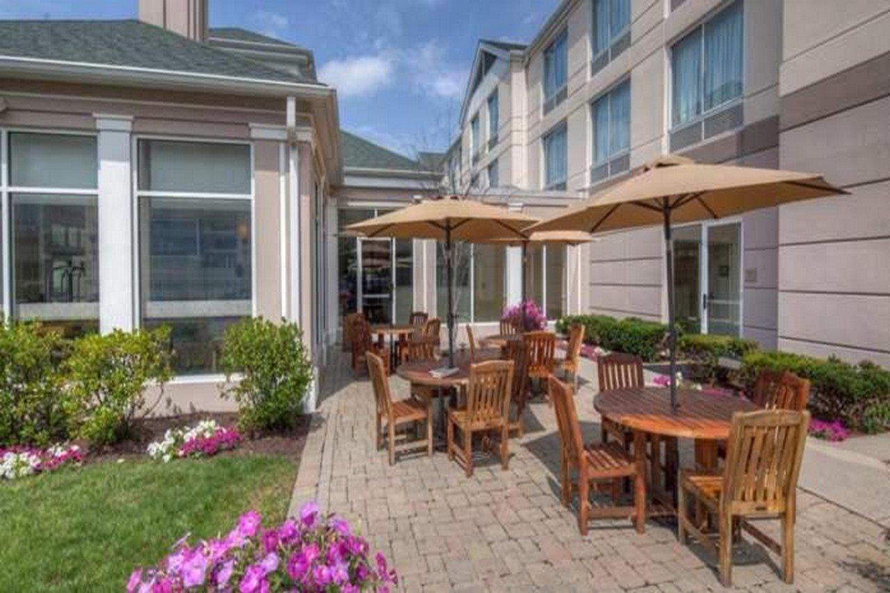 Hilton Garden Inn Norwalk Eksteriør billede