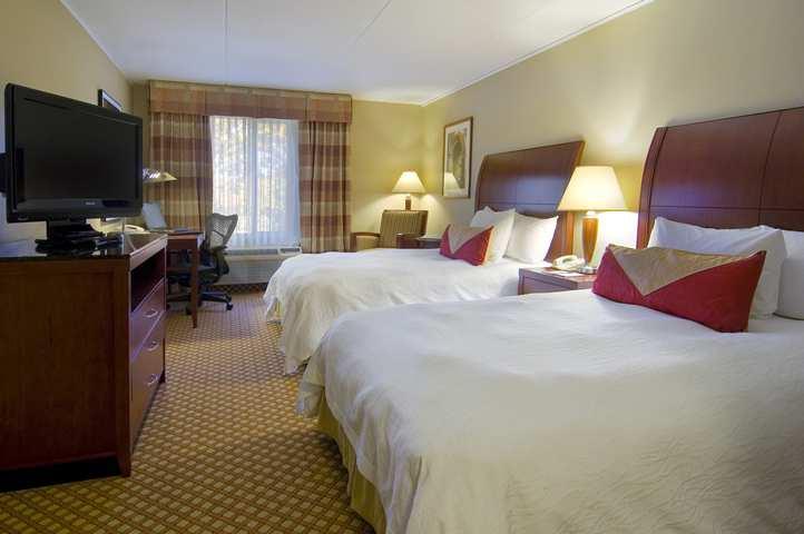 Hilton Garden Inn Norwalk Eksteriør billede