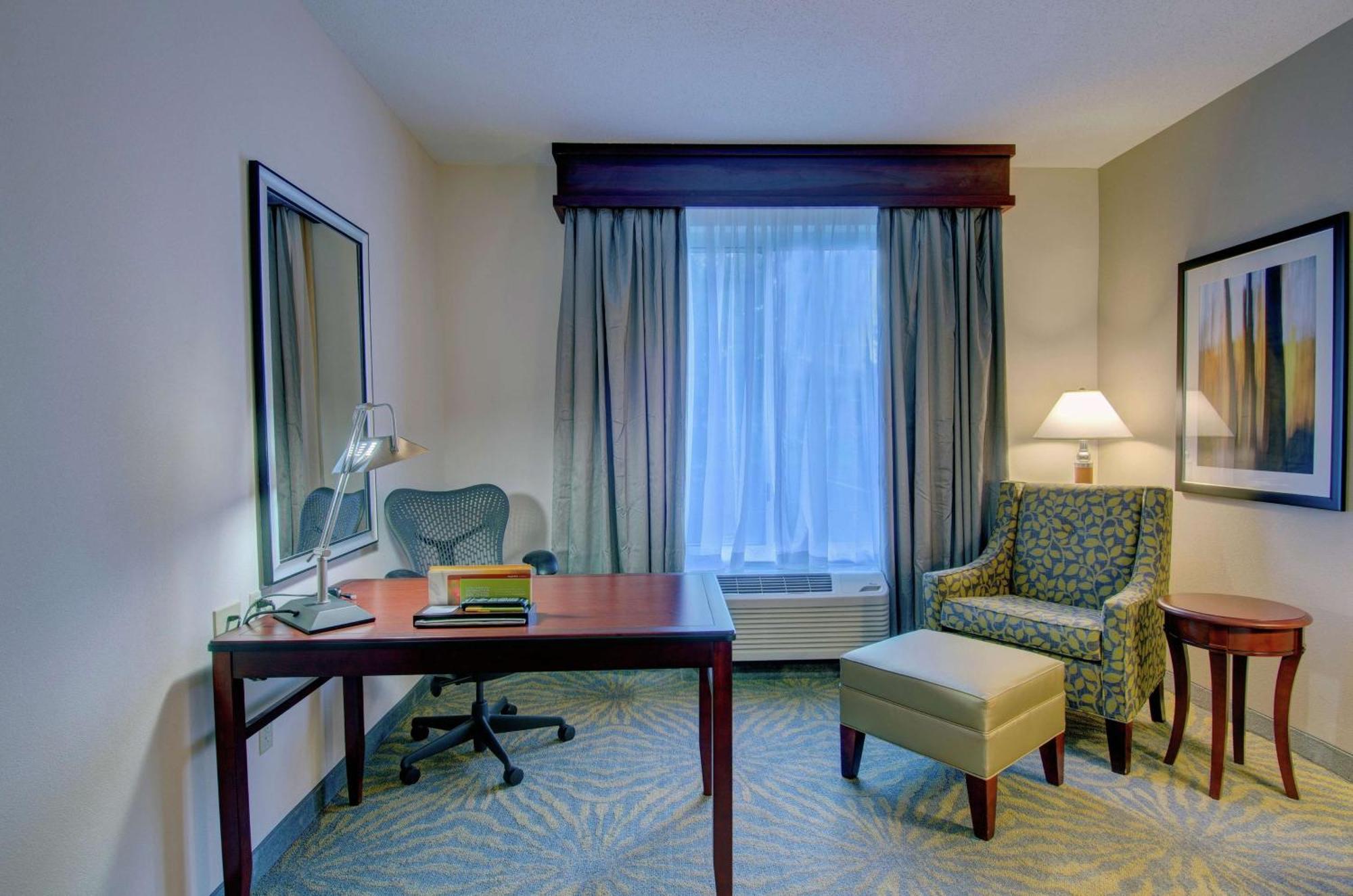 Hilton Garden Inn Norwalk Eksteriør billede