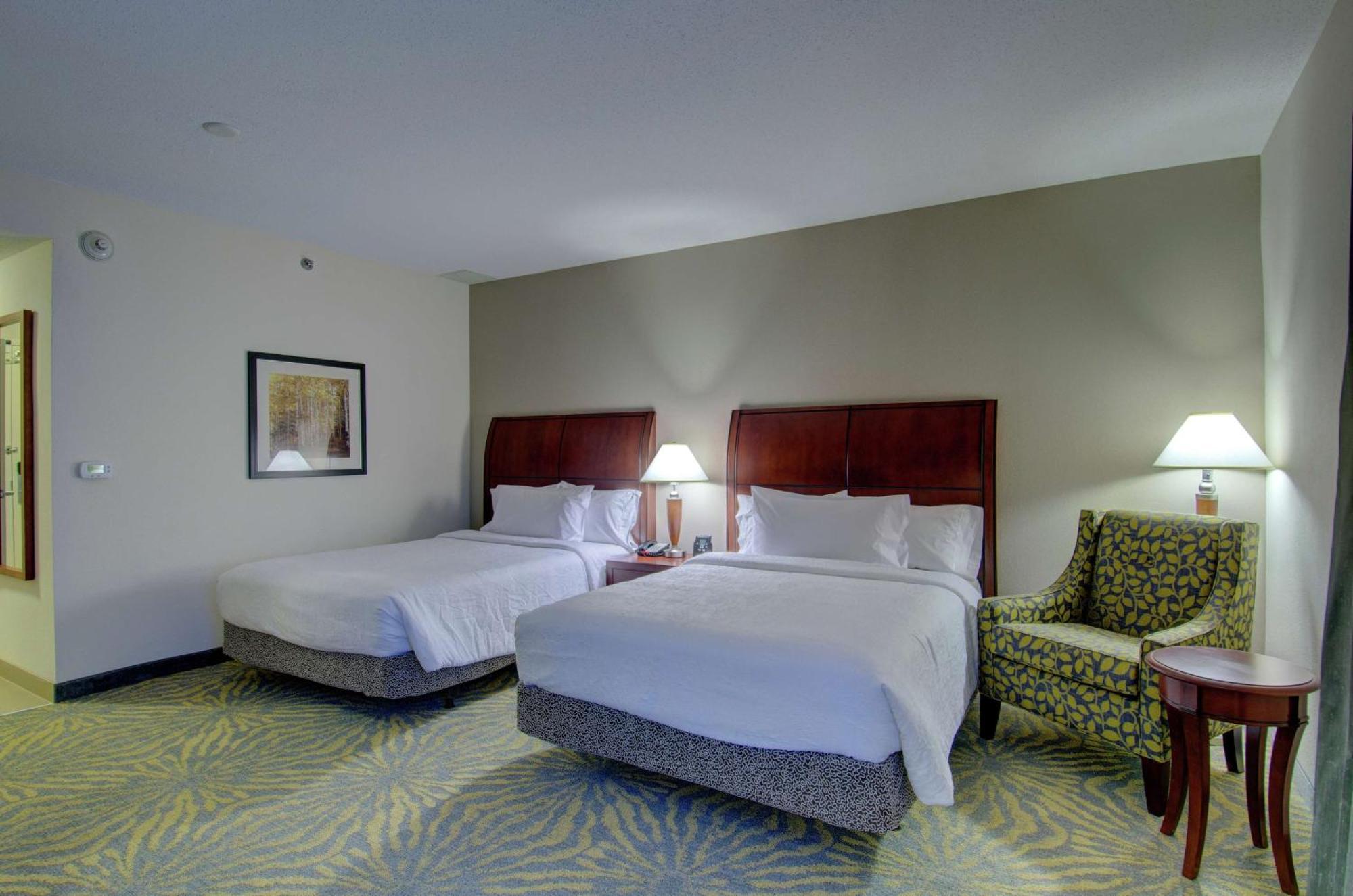 Hilton Garden Inn Norwalk Eksteriør billede