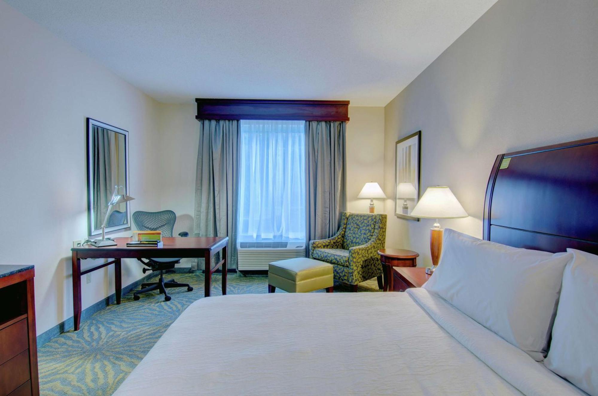 Hilton Garden Inn Norwalk Eksteriør billede