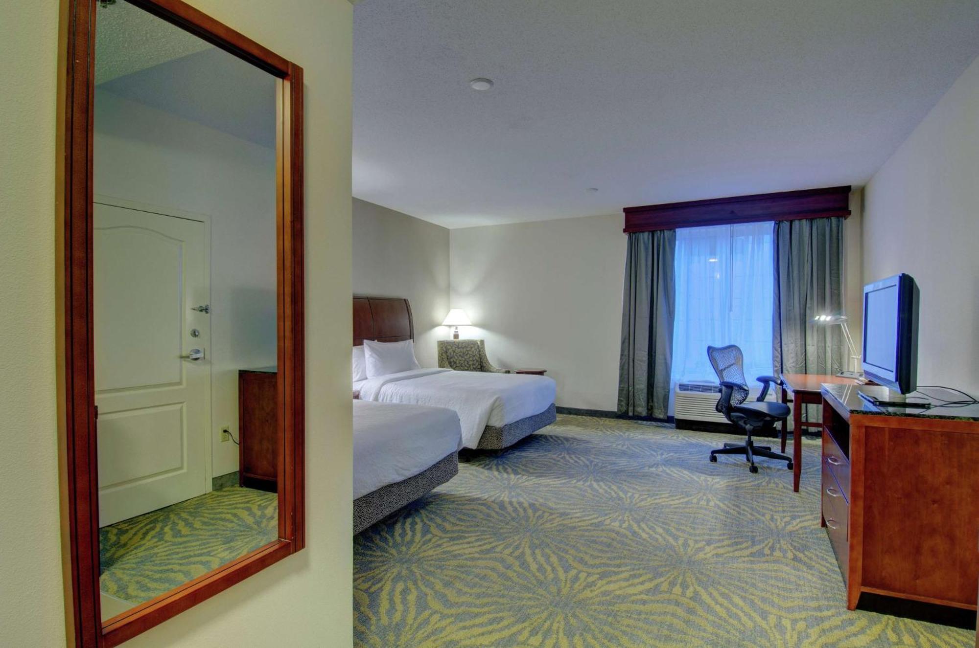 Hilton Garden Inn Norwalk Eksteriør billede