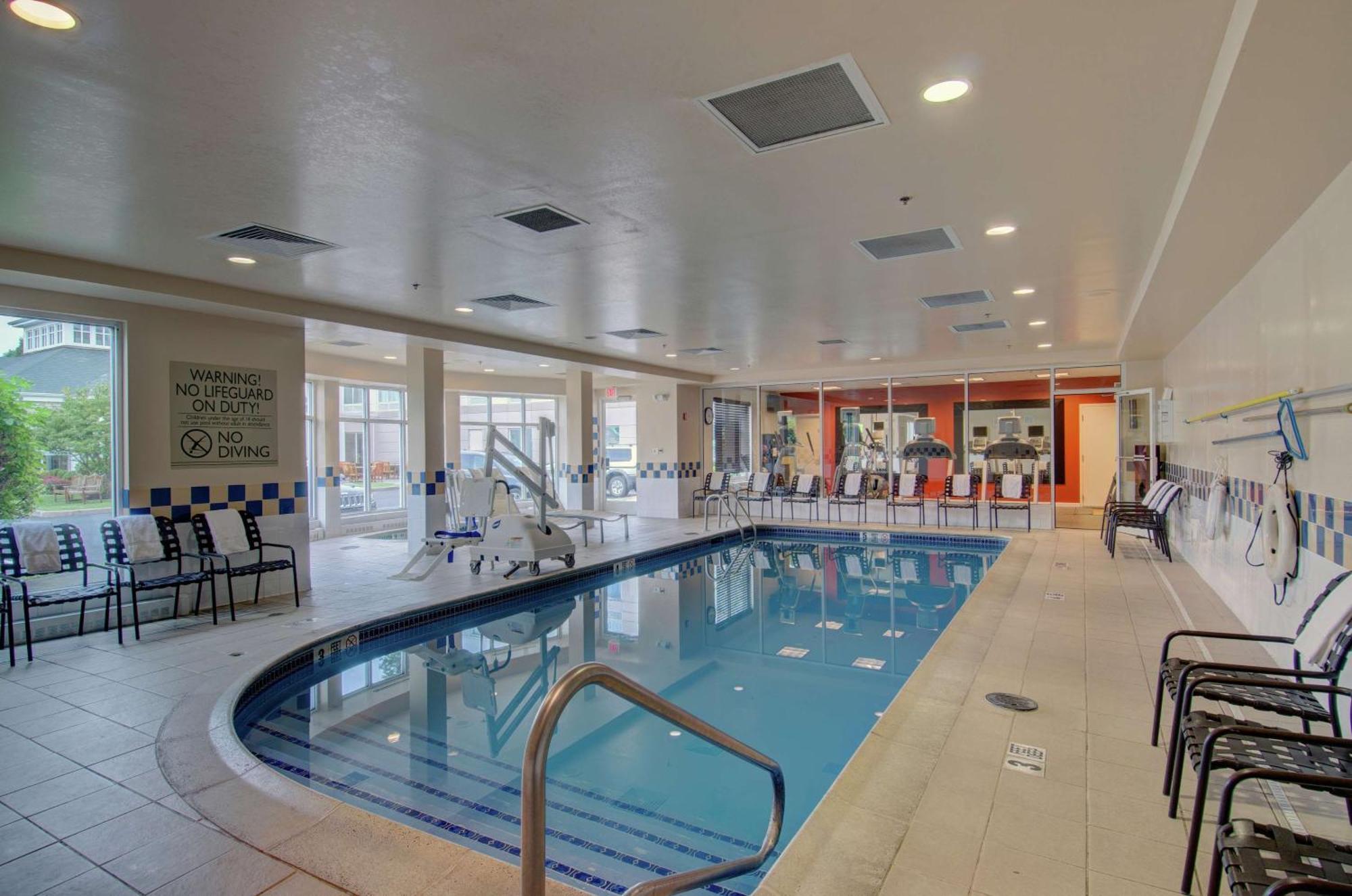 Hilton Garden Inn Norwalk Eksteriør billede