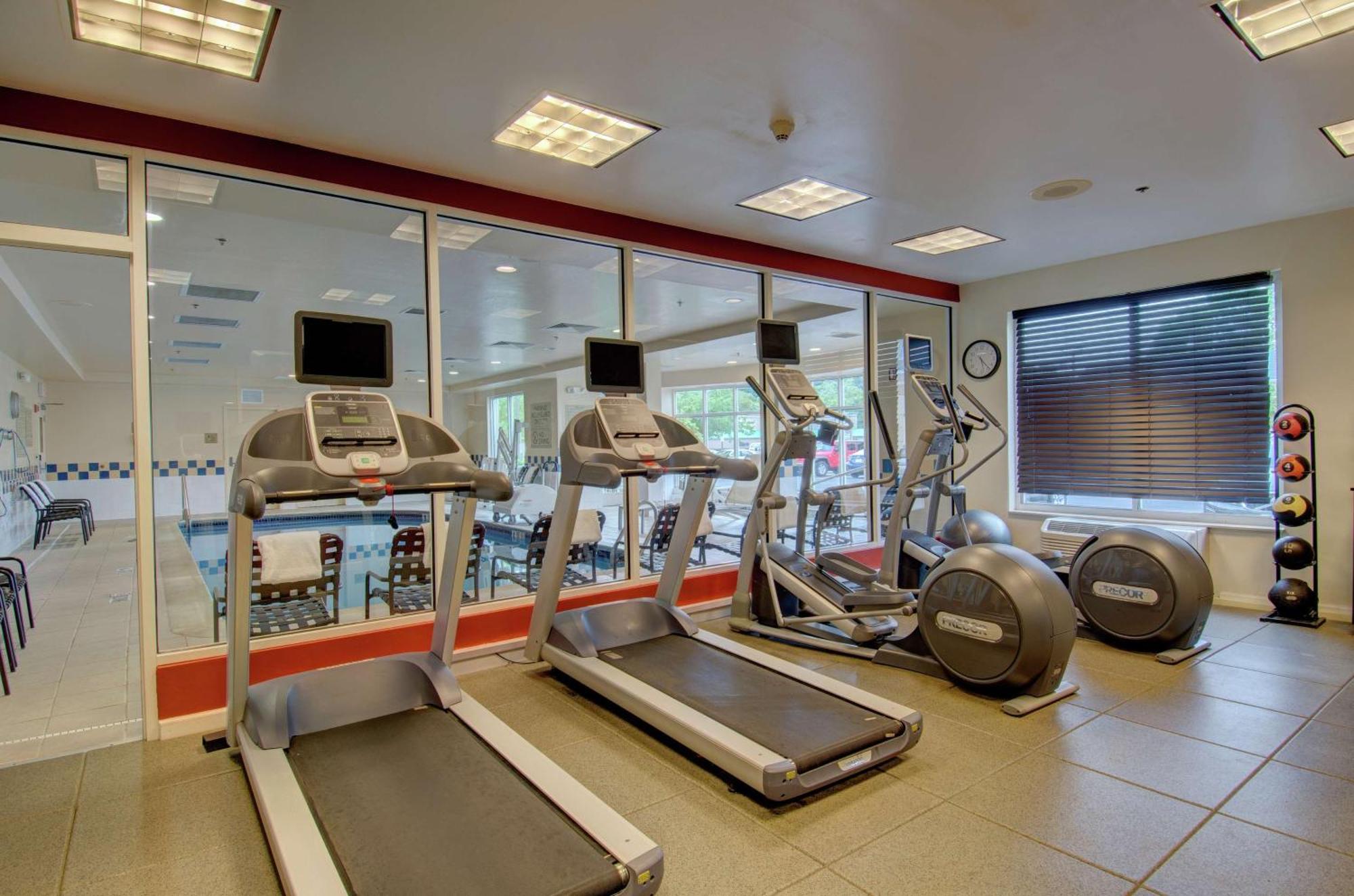 Hilton Garden Inn Norwalk Eksteriør billede